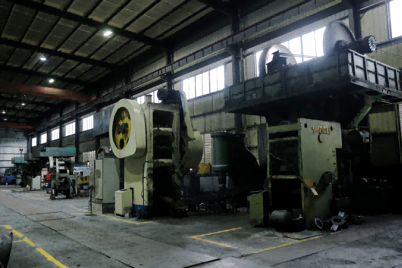 FORGING MACHINE-FORGING MACHINE